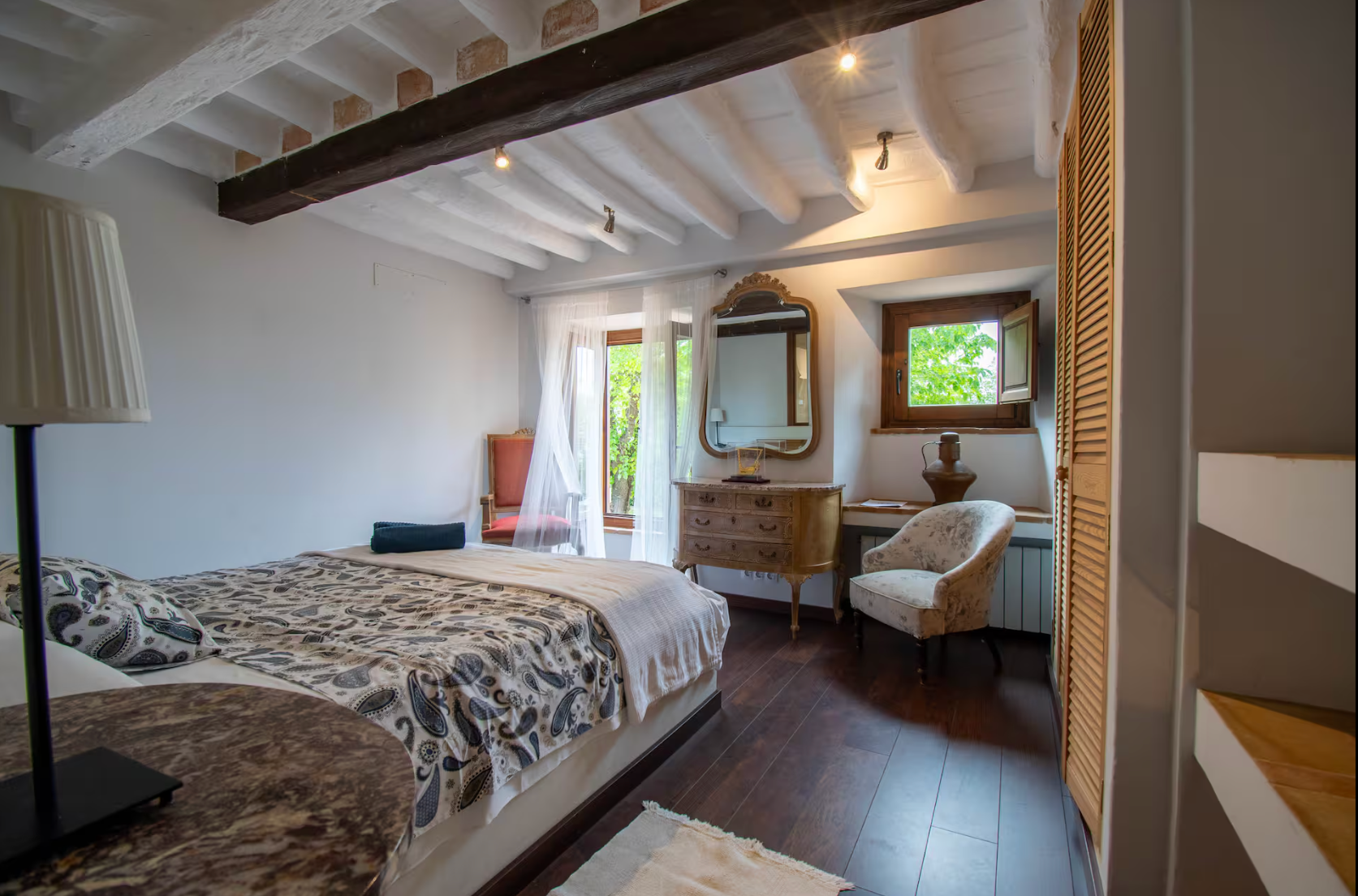 Double-Bedroom-Ensuite-bathroom